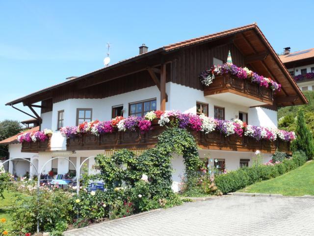 Ferienwohnungen Kasparbauer เรเกิน ภายนอก รูปภาพ